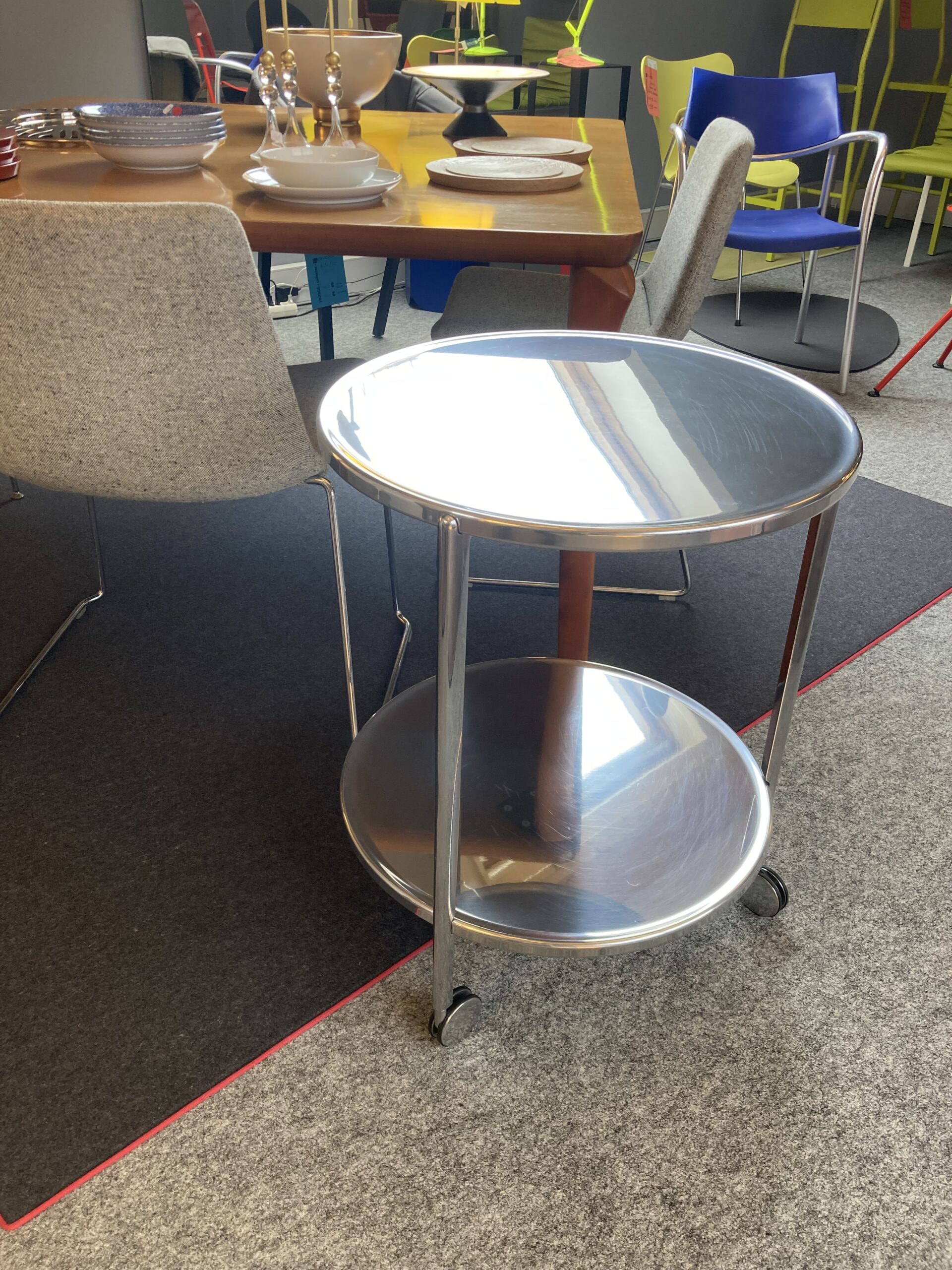 Desserte Roulante Tambour - Magis | Design Vintage Rangement Lignes Mont Saint Aignan