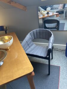 Fauteuil Wogg 42 Jörg Boner | Design Suisse Frêne Noir & Anthracite Lignes Mont Saint Aignan